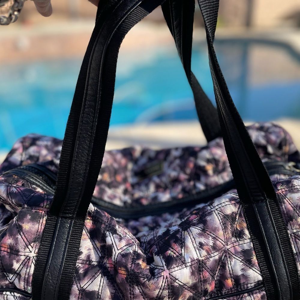 COPY - Nicole Miller City Life Leopard Print Medium Weekend Travel Bag - Picture 5 of 12